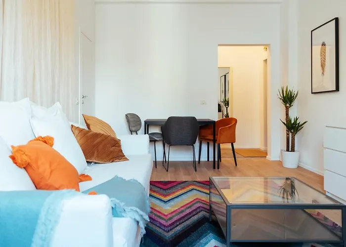 Spacious Old Town - Universitate Apartman